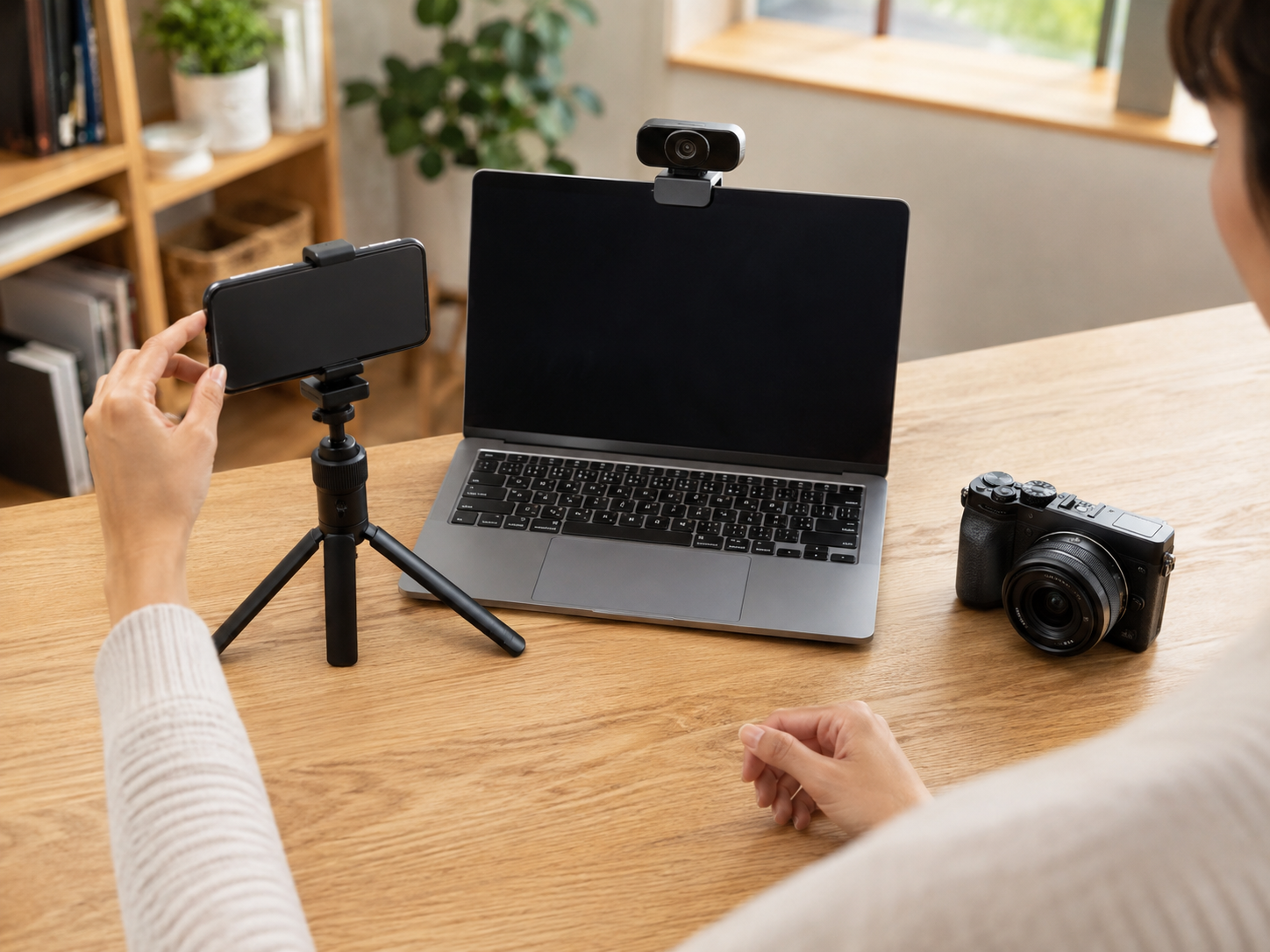 Creator Gear Essentials Guide SUPPORTING 3 Reliable Camera Options